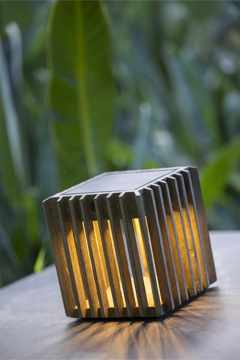 VERTI – Lampe de table en teck