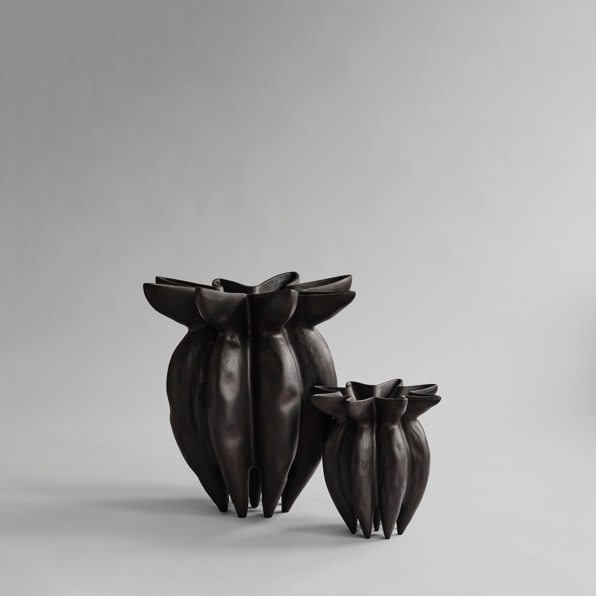Lotus Vase – Coffee – vue 3 – Exception Design