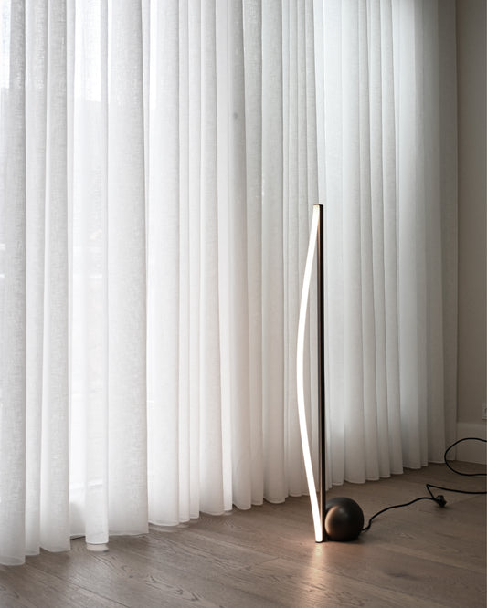 Bow Floor Lamp – Bronze