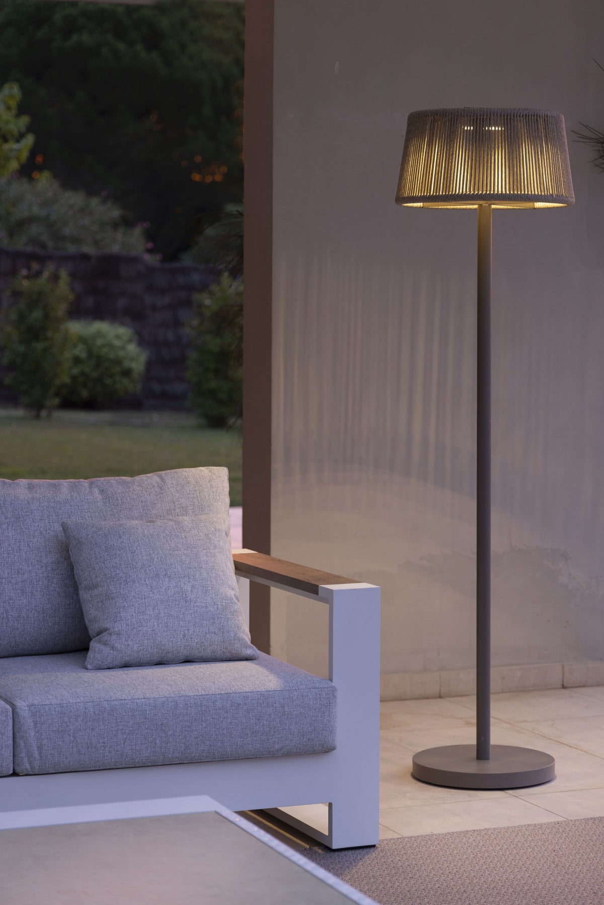 ROP&STRIP – Lampadaire solaire 175 cm – vue 3 – Exception Design