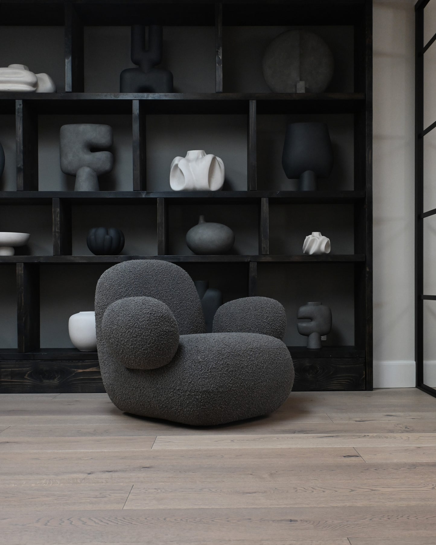 Toe Armchair