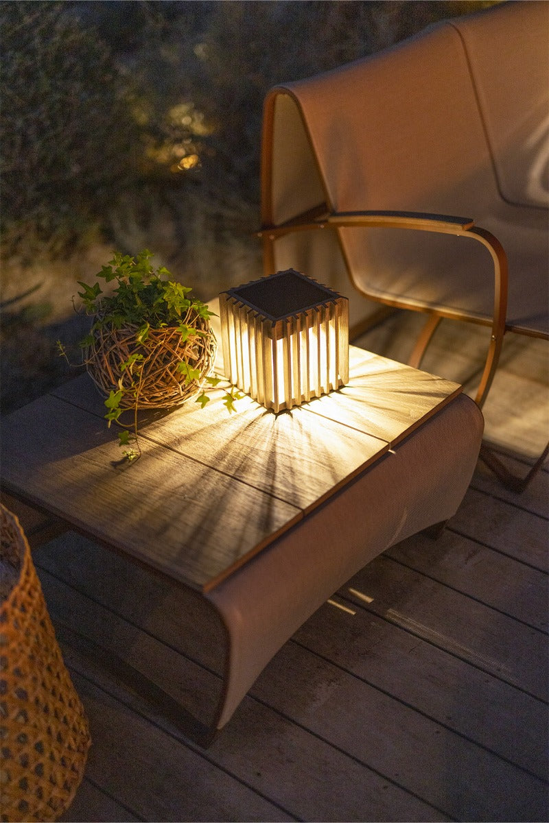 VERTI – Lampe de table en teck