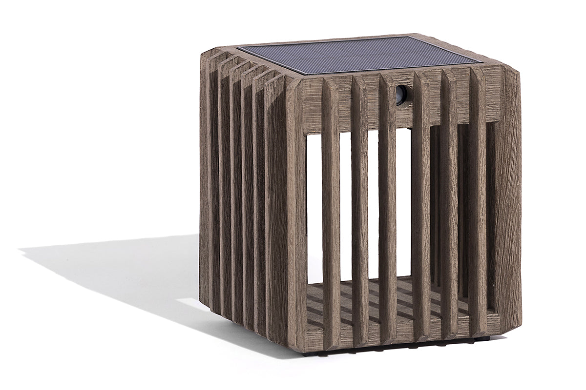 VERTI – Lampe de table en teck